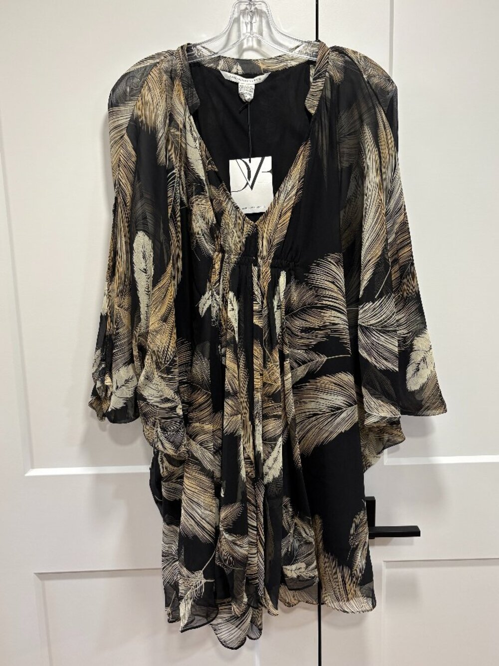 NWT 🌟 DVF 🌟 100% SILK FLEURETTE MINI DRESS FEATHER PRINT BLACK SZ 4